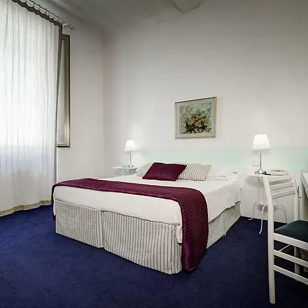 Hostel Dante *